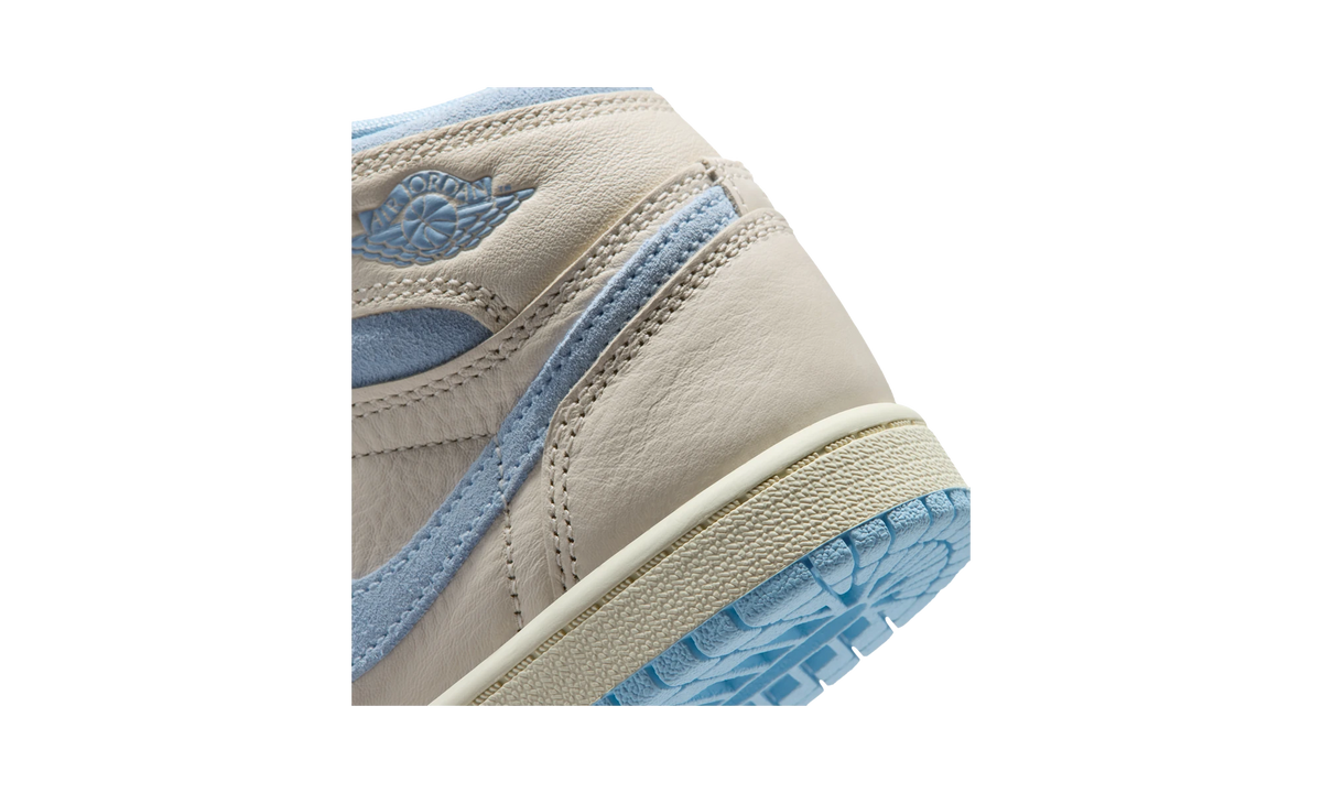 Air Jordan 1 Retro High OG Pale Ivory Psychic Blue (PS)