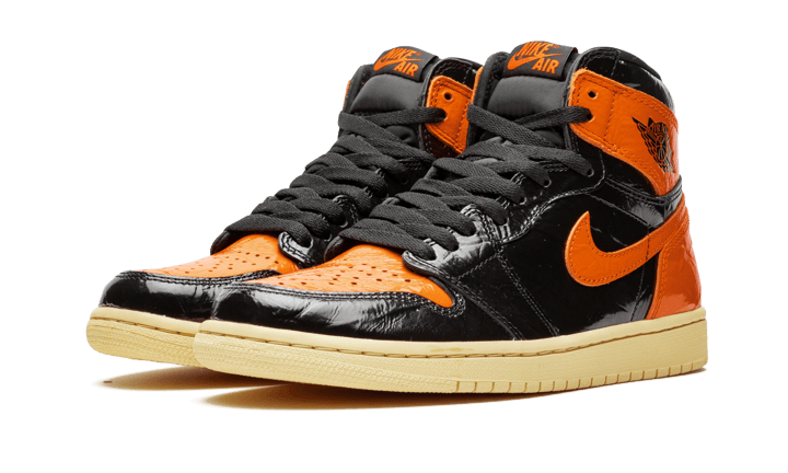 Air Jordan 1 Retro High Shattered Backboard 3.0, Black/Pale Vanilla-Starfish (555088-028 / 575441-028)