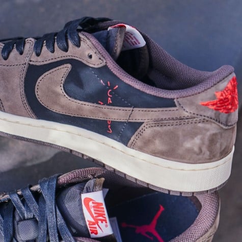 Air Jordan 1 Retro Low OG SP Travis Scott Mocha, Black/Dark Mocha-University Red-Sail (CQ4277-001)