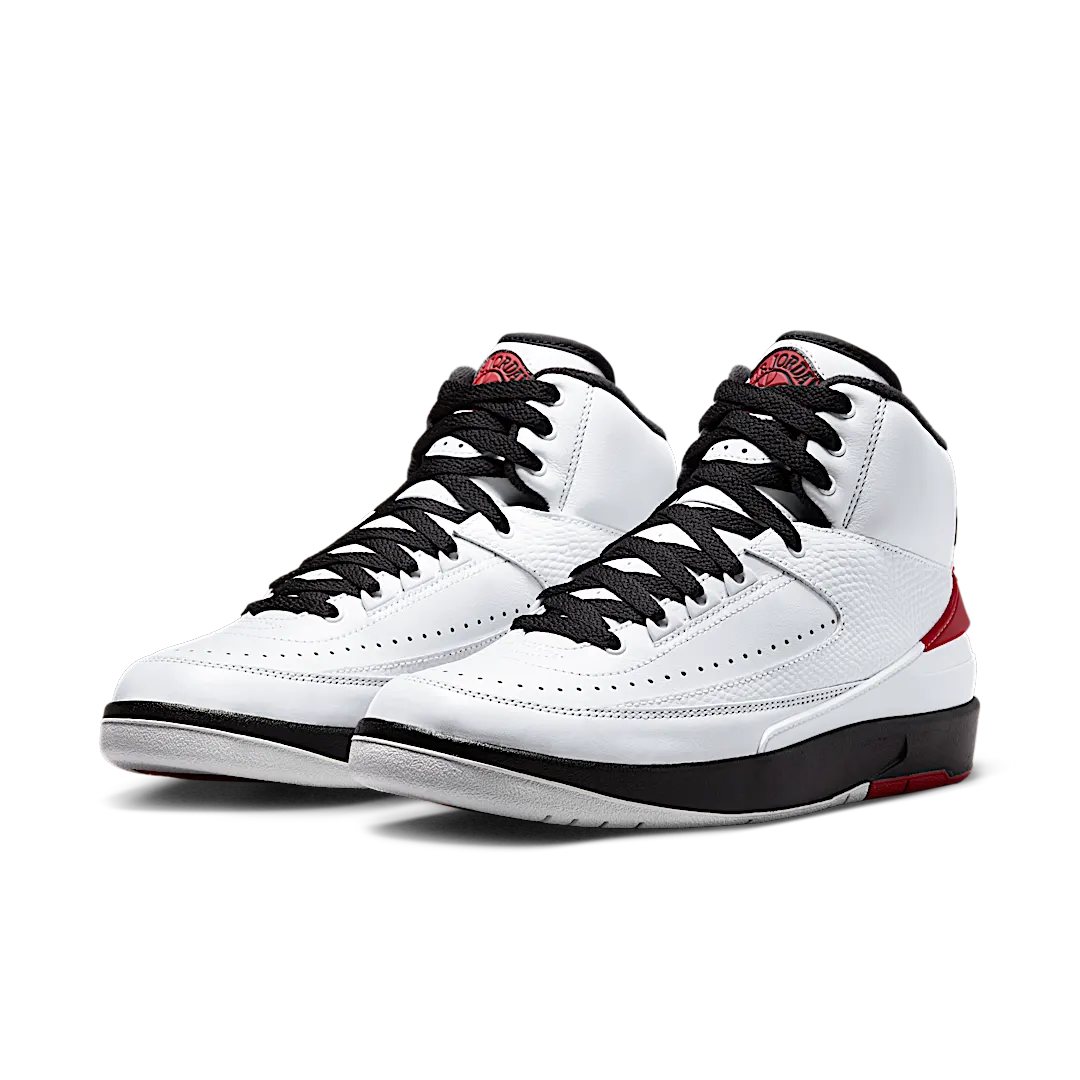 Air Jordan 2 Retro OG Chicago (2022), White/Varsity Red/Black (DX4400-106)