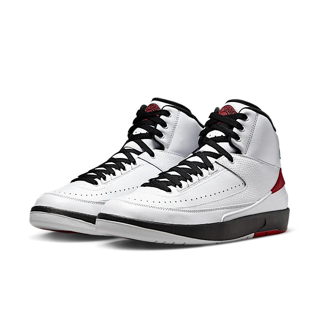 Air Jordan 2 Retro OG Chicago (2022)