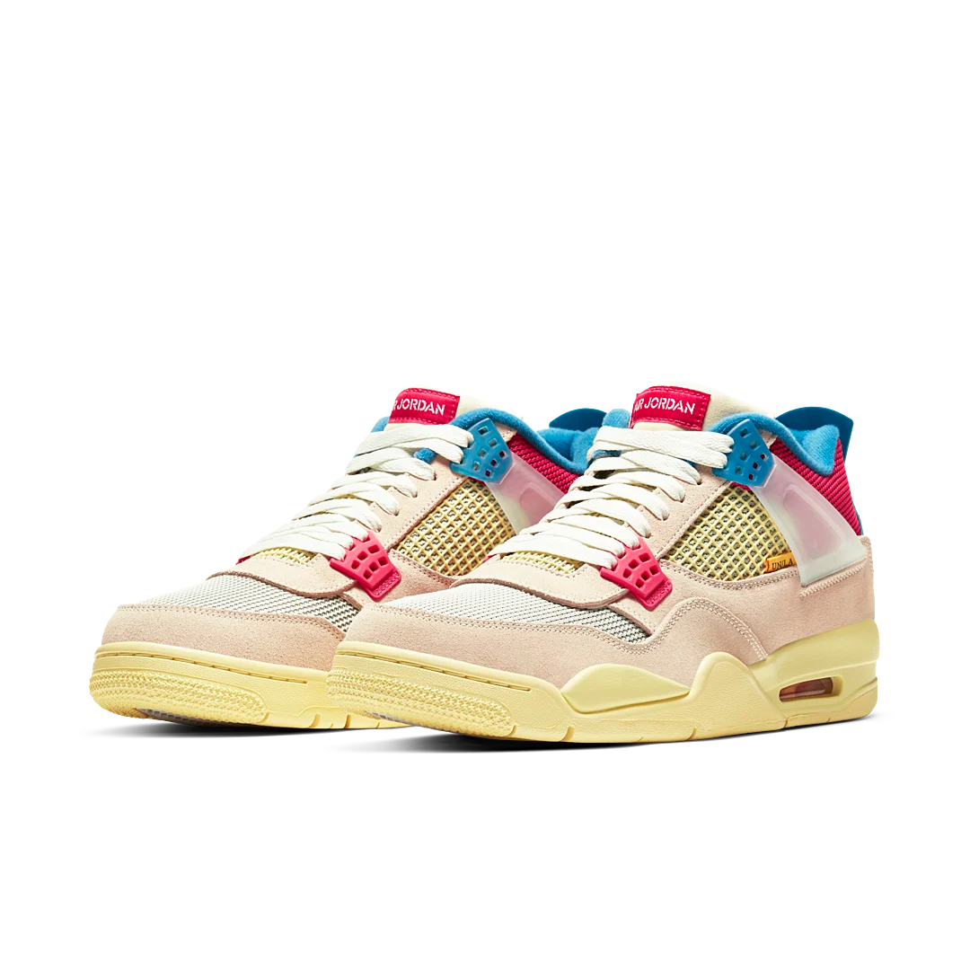 Air Jordan 4 Retro Union Guava Ice, Guava Ice/Light Bone-Brigade Blue-Light Fusion Red (DC9533-800)