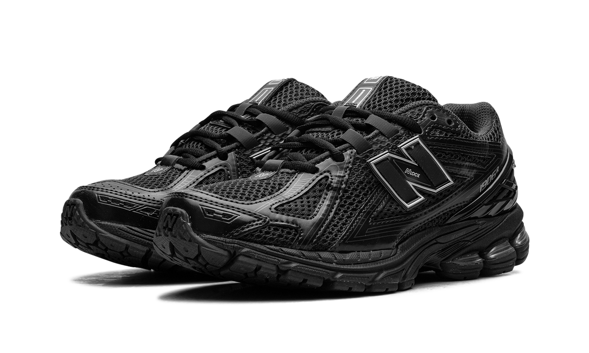 New Balance 1906R Black Metallic Silver