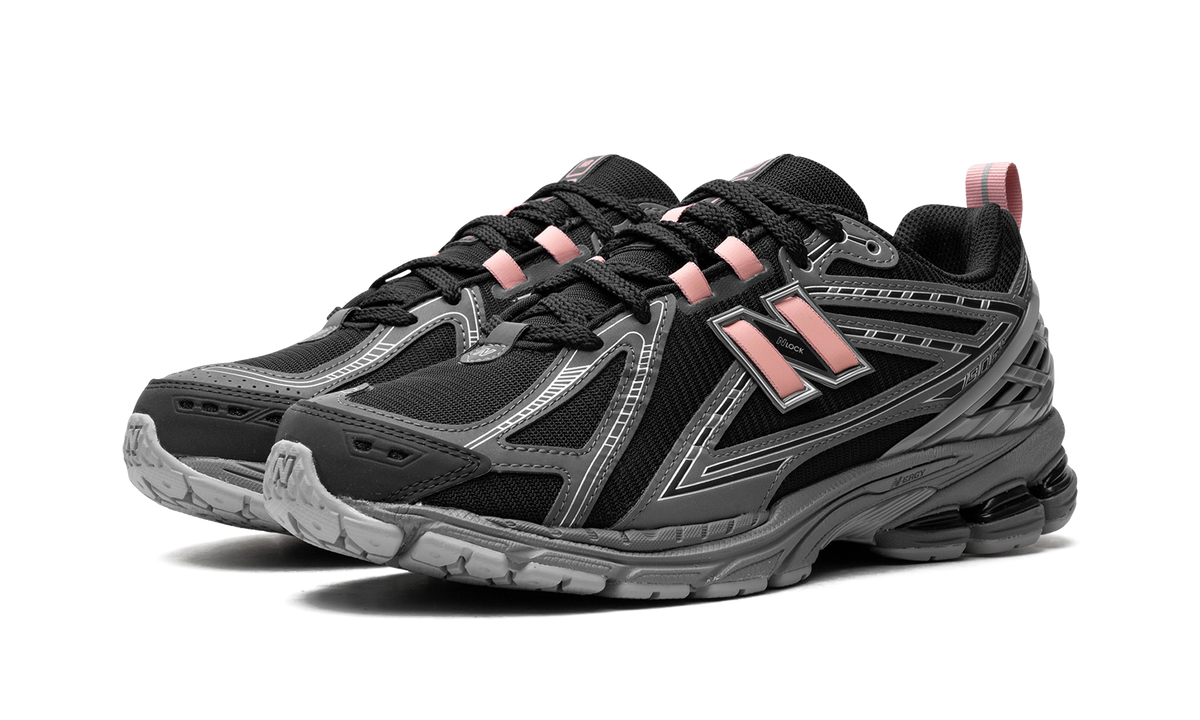 New Balance 1906R Black Pink Moon