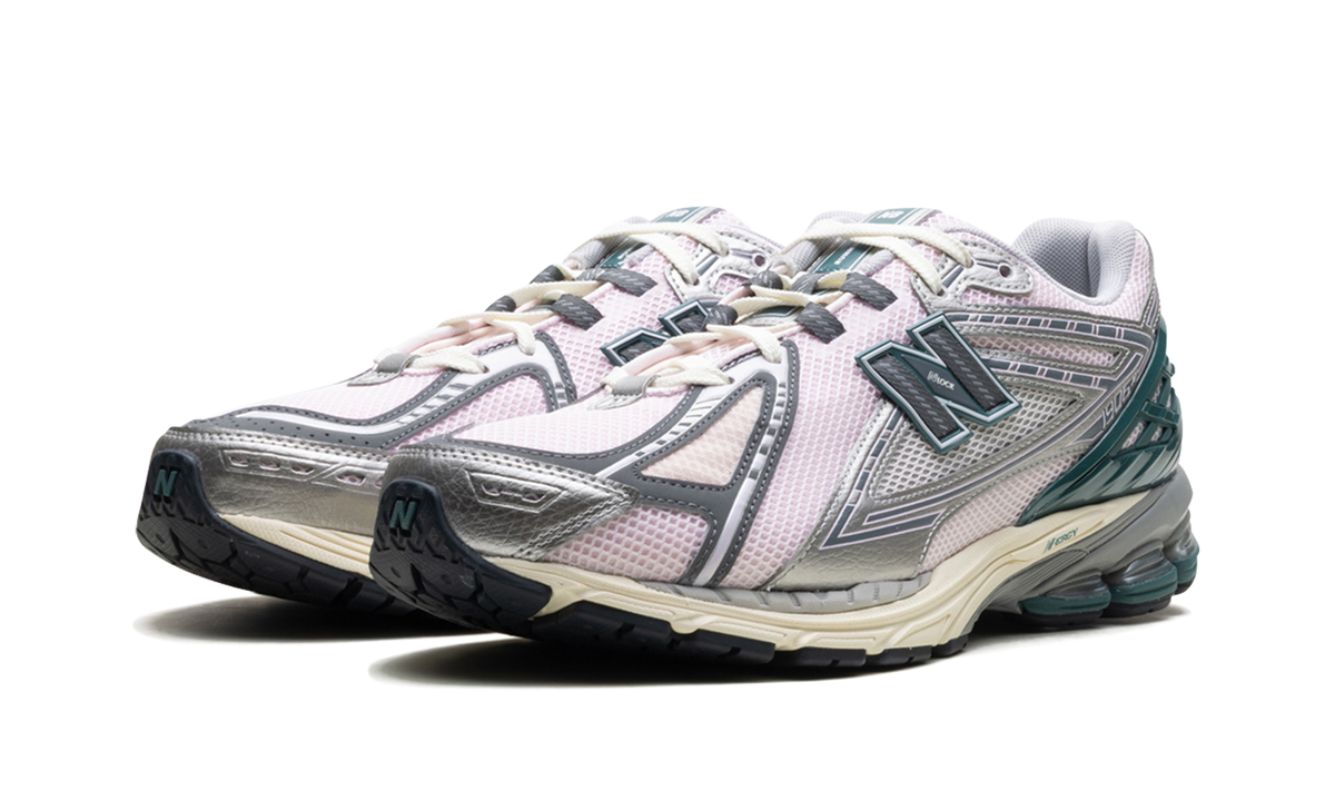 New Balance 1906R Granite Metallic Pink