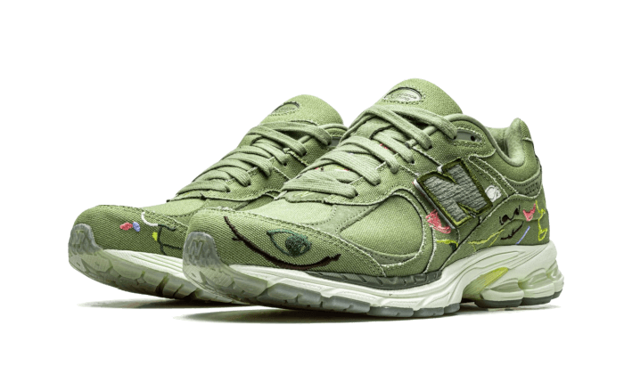 New Balance 2002R Bryant Giles What Now?, Iguana/Capulet Olive (M2002RAG)