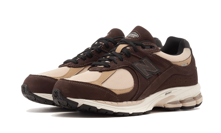 New Balance 2002R Gore-Tex Black Coffee, Black Coffee/Sandstone/ Stoneware (M2002RXQ)