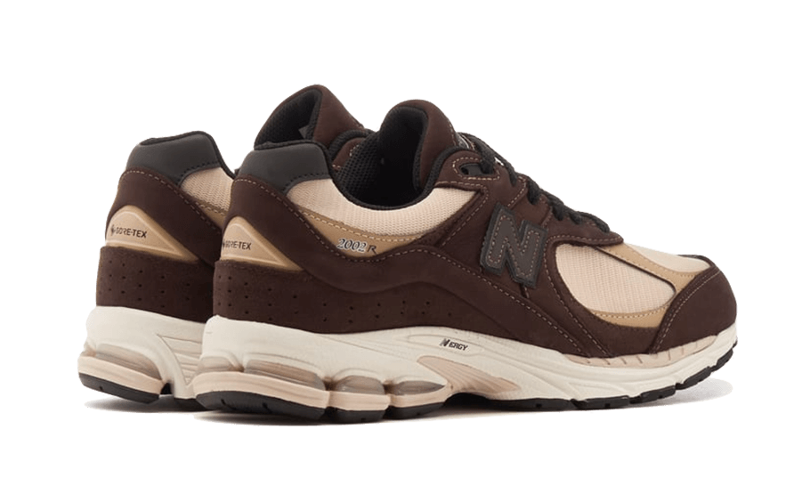 New Balance 2002R Gore-Tex Black Coffee, Black Coffee/Sandstone/ Stoneware (M2002RXQ)