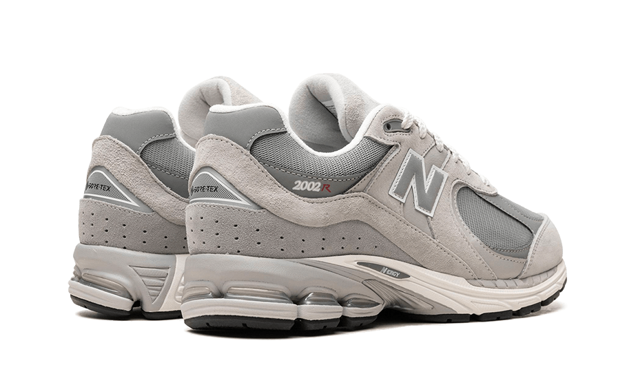 New Balance 2002R Gore-Tex Concrete, Concrete/Harbor Grey/Slate Grey (M2002RXJ)