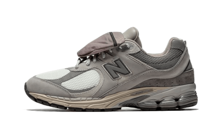 New Balance 2002R Grey Pocket, Grey/Light Grey/Black (M2002RVC)