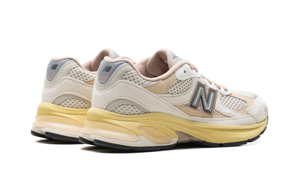 New Balance 2010 Rose Beige