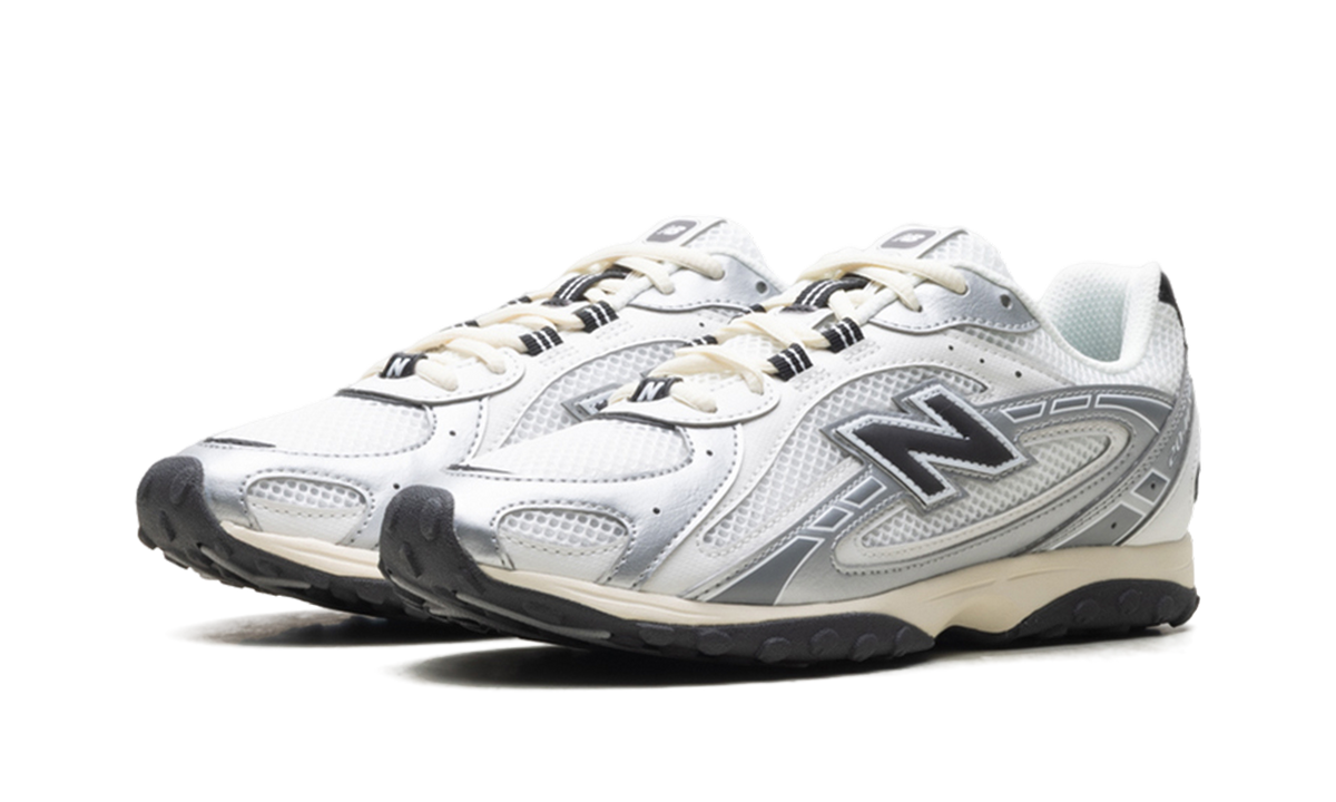New Balance 204L Silver Metallic Black