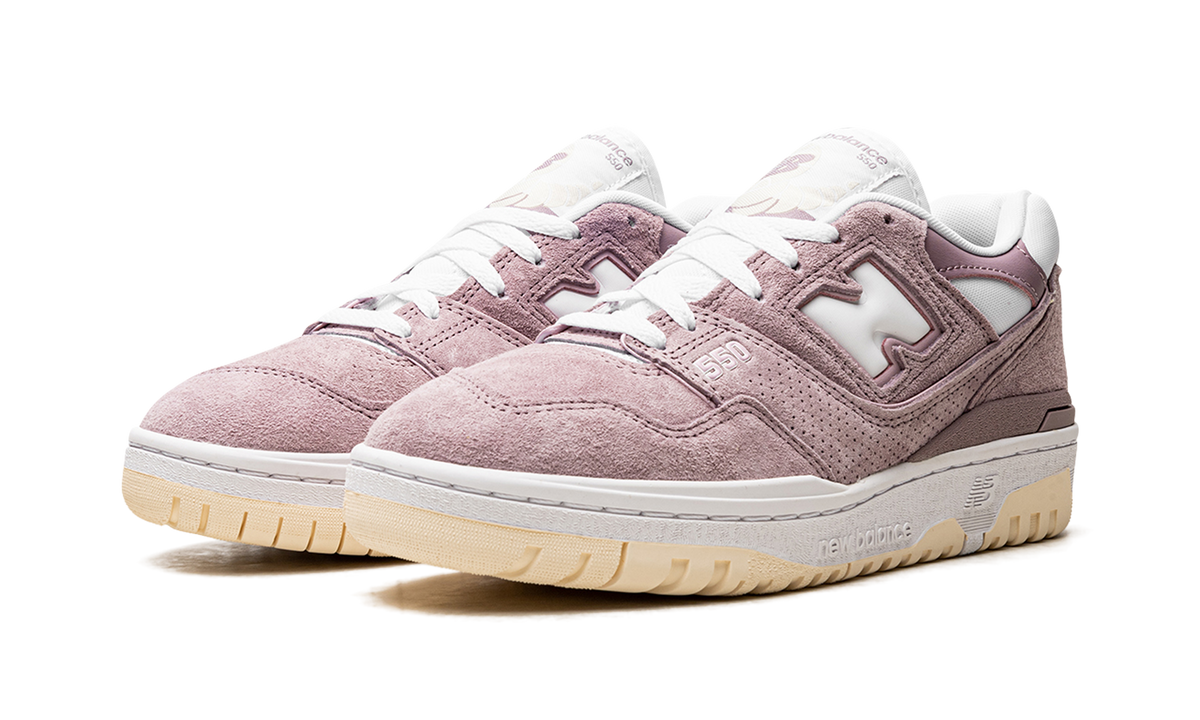 New Balance 550 Lilac Chalk Suede