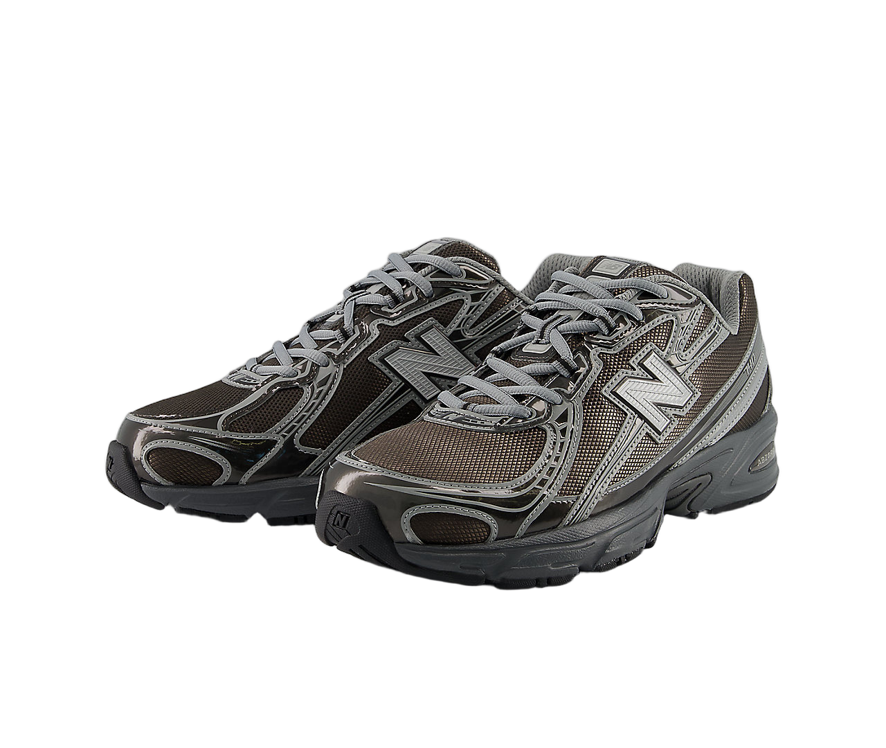 New Balance 740 Black Metallic