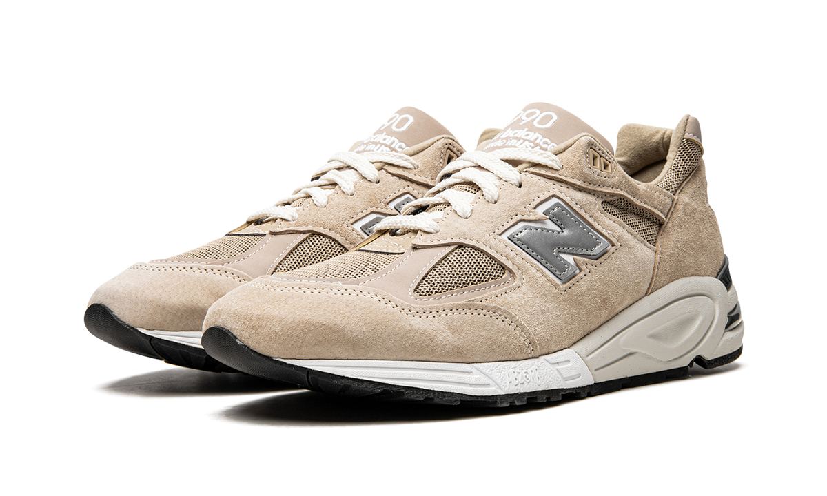 New Balance 990v2 Kith Tannin
