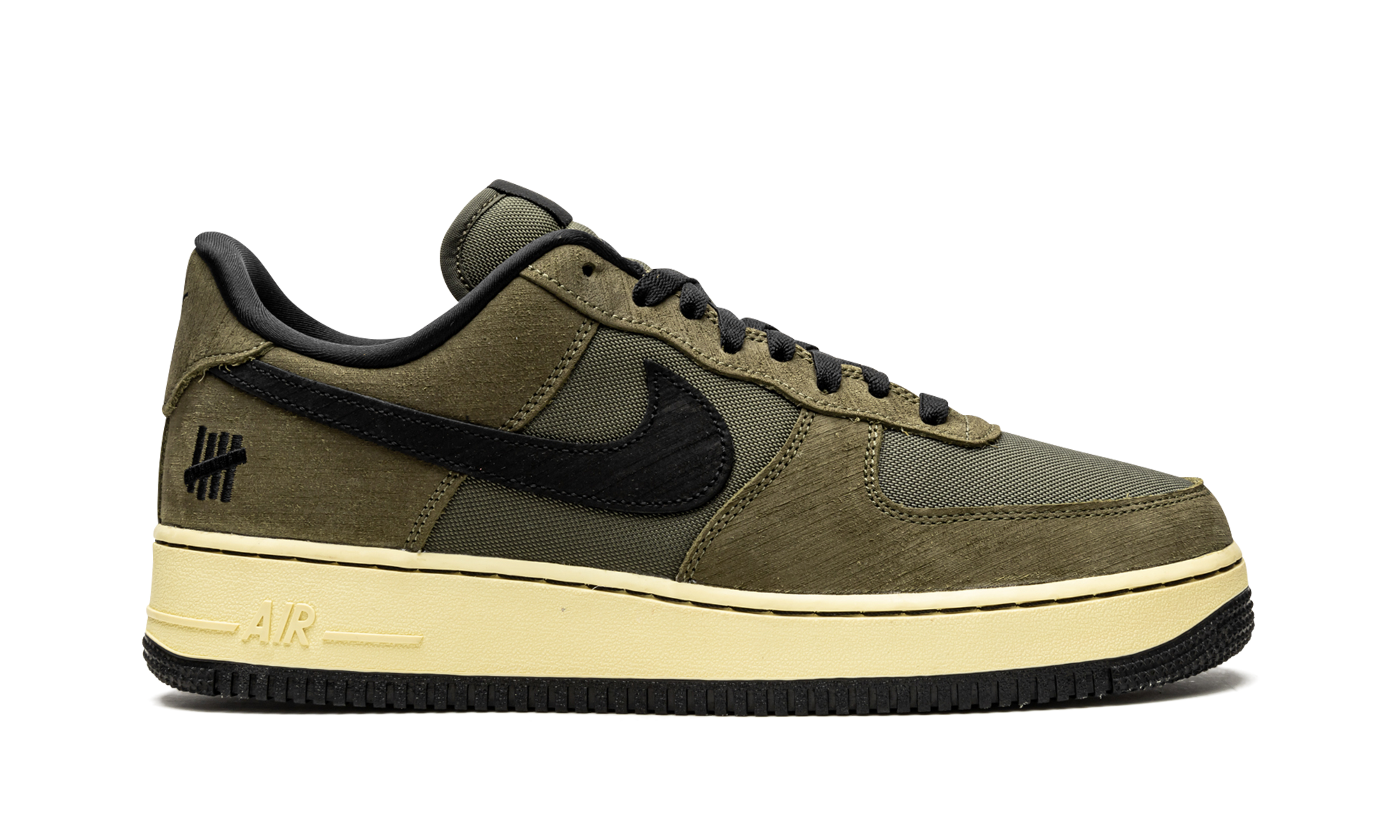 Nike Air Force 1 Low SP Undefeated Ballistic Dunk vs. AF1