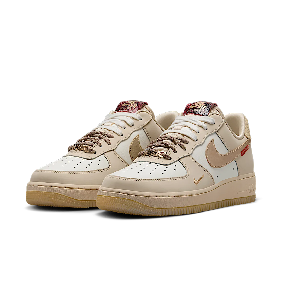 Nike Air Force 1 Low Year of the Snake, Sail/Team Gold/Light Khaki/Parachute Beige/University Red/Metallic Gold (HV5990-172)