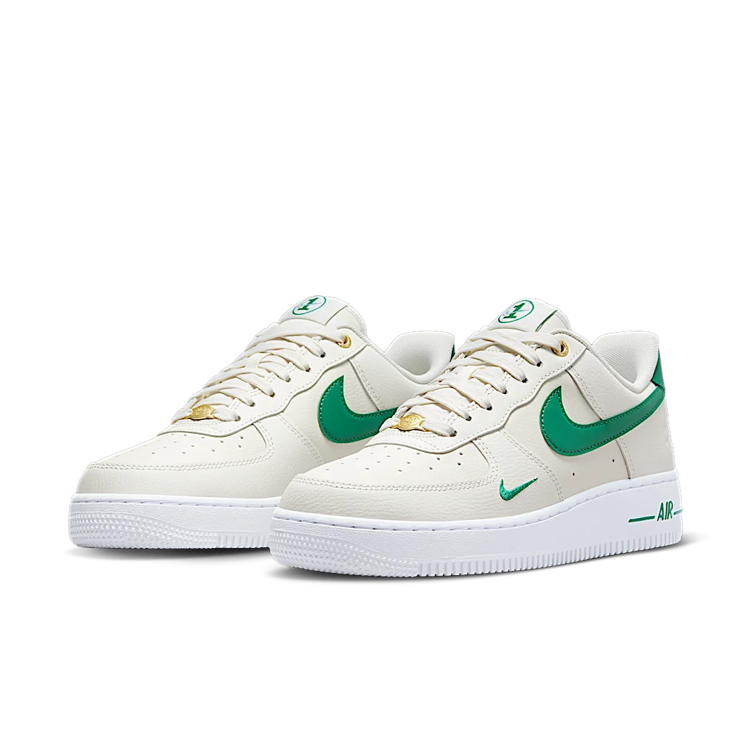 Nike Air Force 1 Low '07 SE 40th Anniversary Edition Sail Malachite, Sail/Malachite-White-Metallic Gold (DQ7582-101)