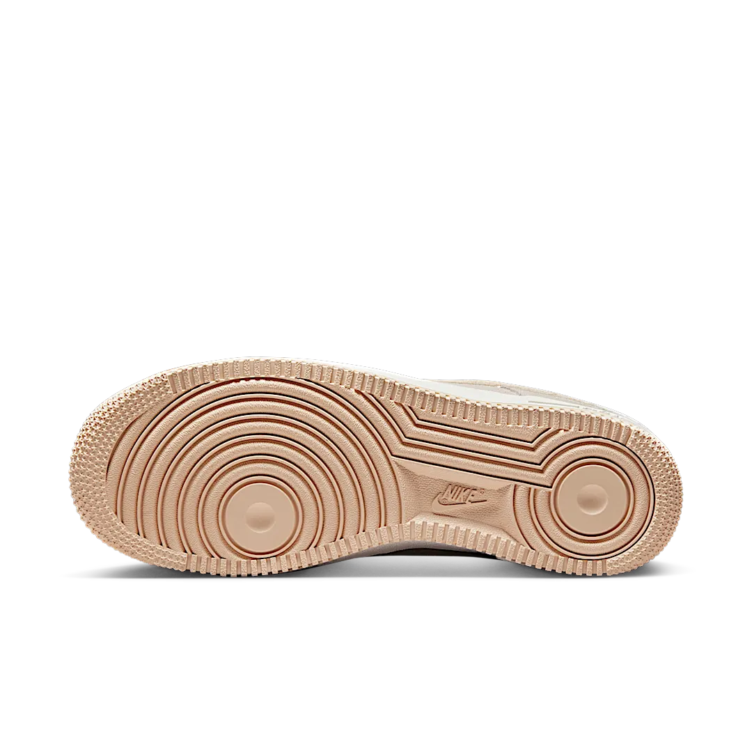 Nike Air Force 1 Low '07 SE Sanddrift Gum Fleece, Phantom/Black/White/Sanddrift (DQ7583-001)