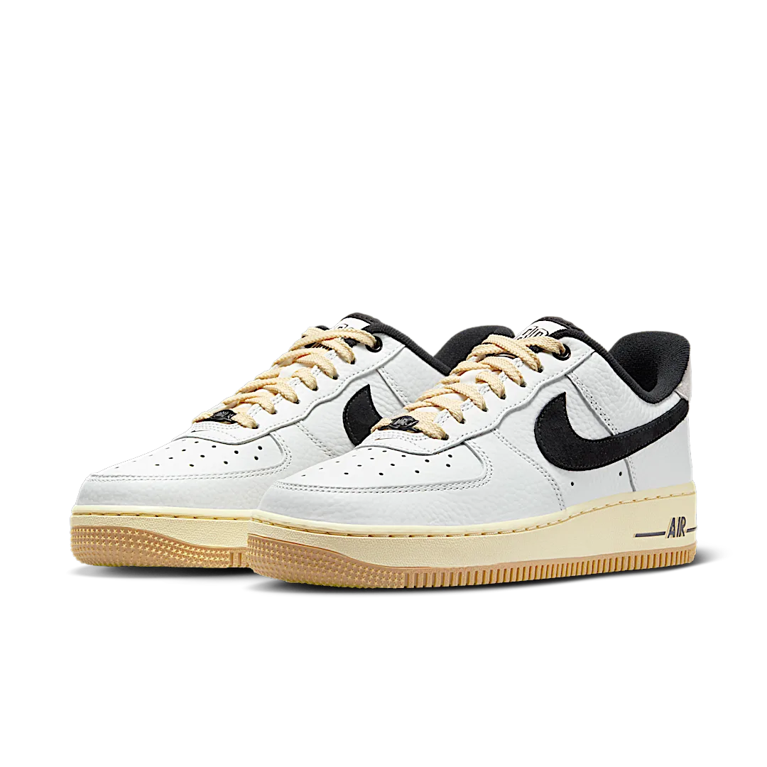 Nike Air Force 1 '07 LX Low Command Force Summit White Black