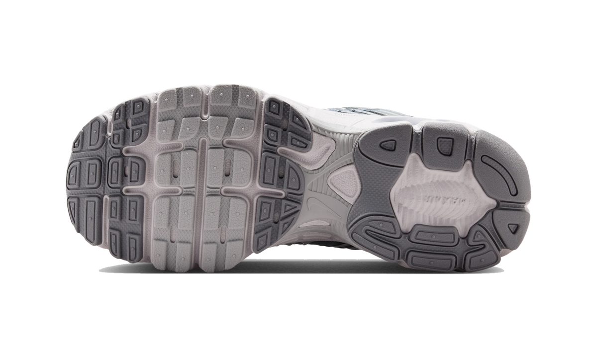 Nike Air Max Moto 2K Wolf Grey Vast Grey
