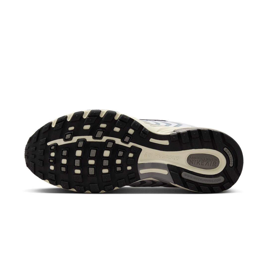 Nike Air Peg 2K5 White Coconut Milk Black Metallic Silver, White/Coconut Milk/Black/Metallic Silver (HQ1675-100)