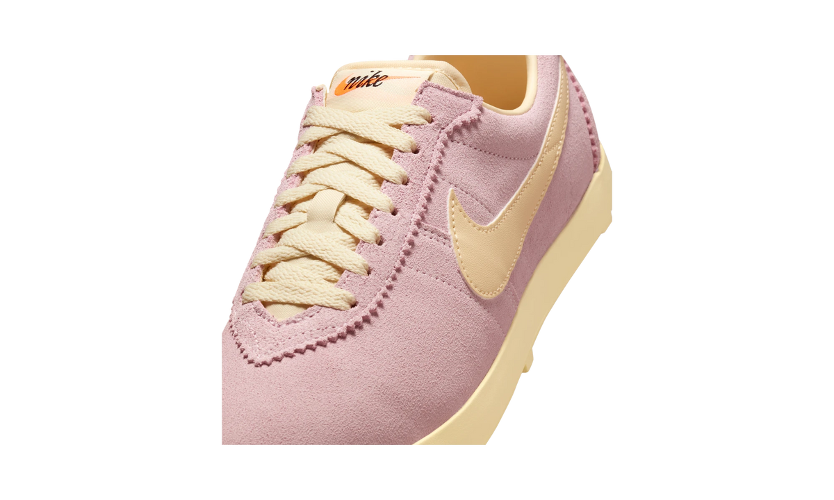 Nike Astro Grabber Suede Pink Foam Muslin