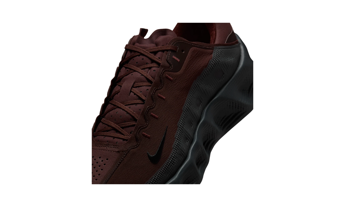 Nike Ava Rover Earth Black