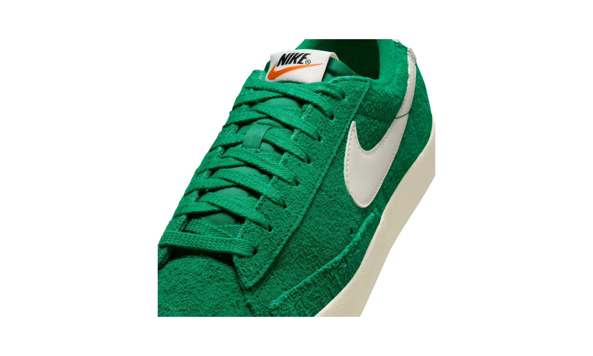 Nike Blazer Low 77 Vintage Malachite Coconut Milk