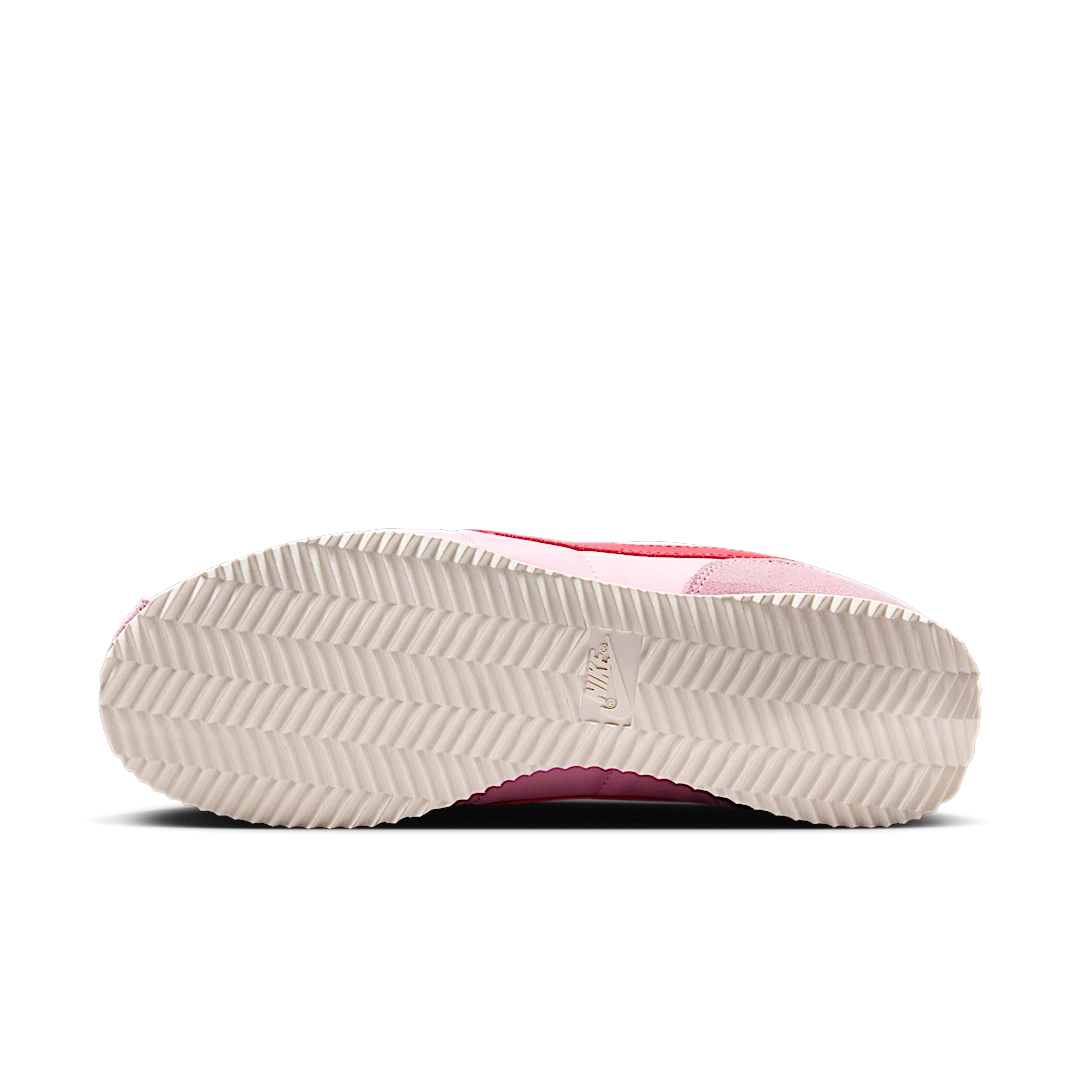 Nike Cortez TXT Medium Soft Pink Sail, Medium Soft Pink/Sail/Team Orange/Fire Red (HF9994-600)