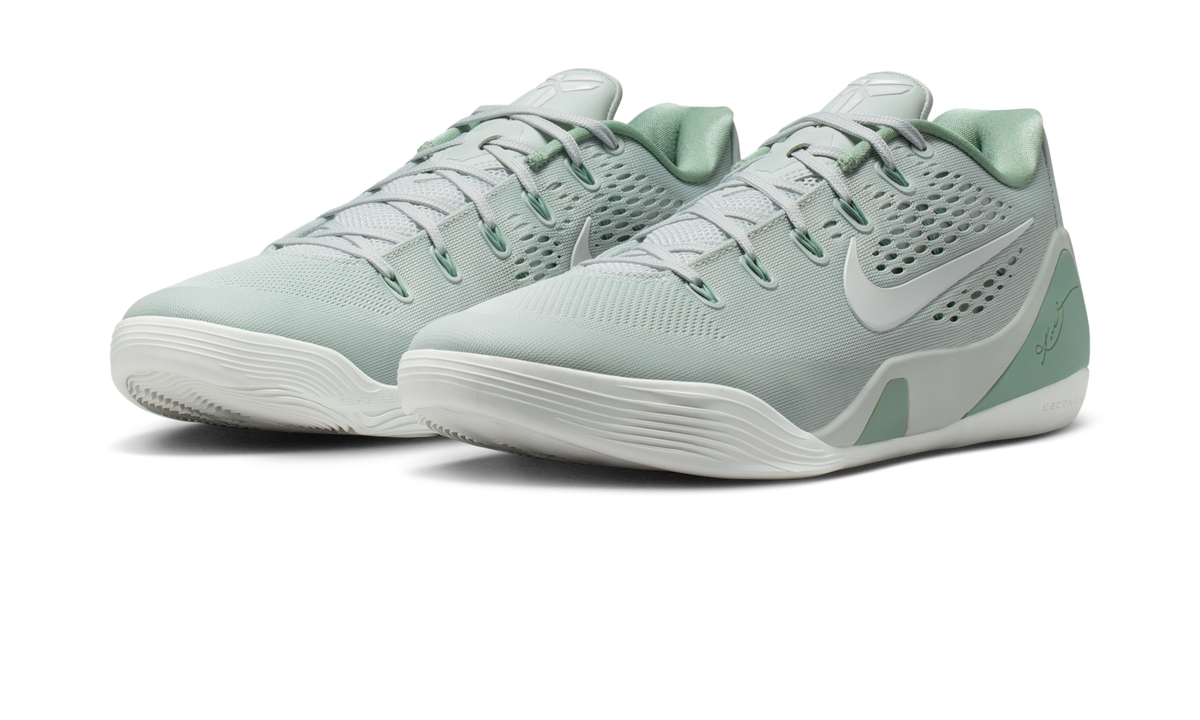Nike Kobe 9 EM Low Protro Light Silver Steam