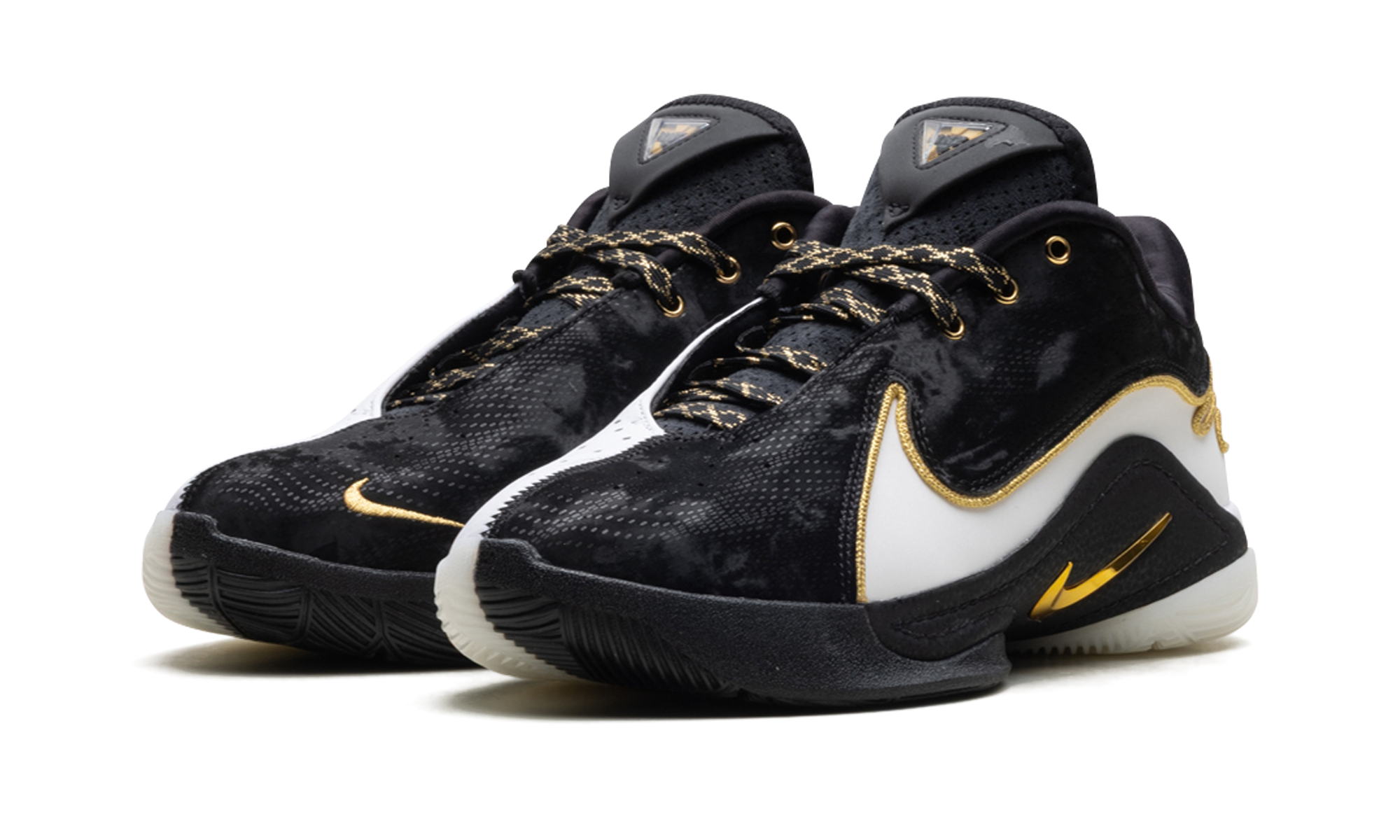 Nike LeBron 22 Mogul