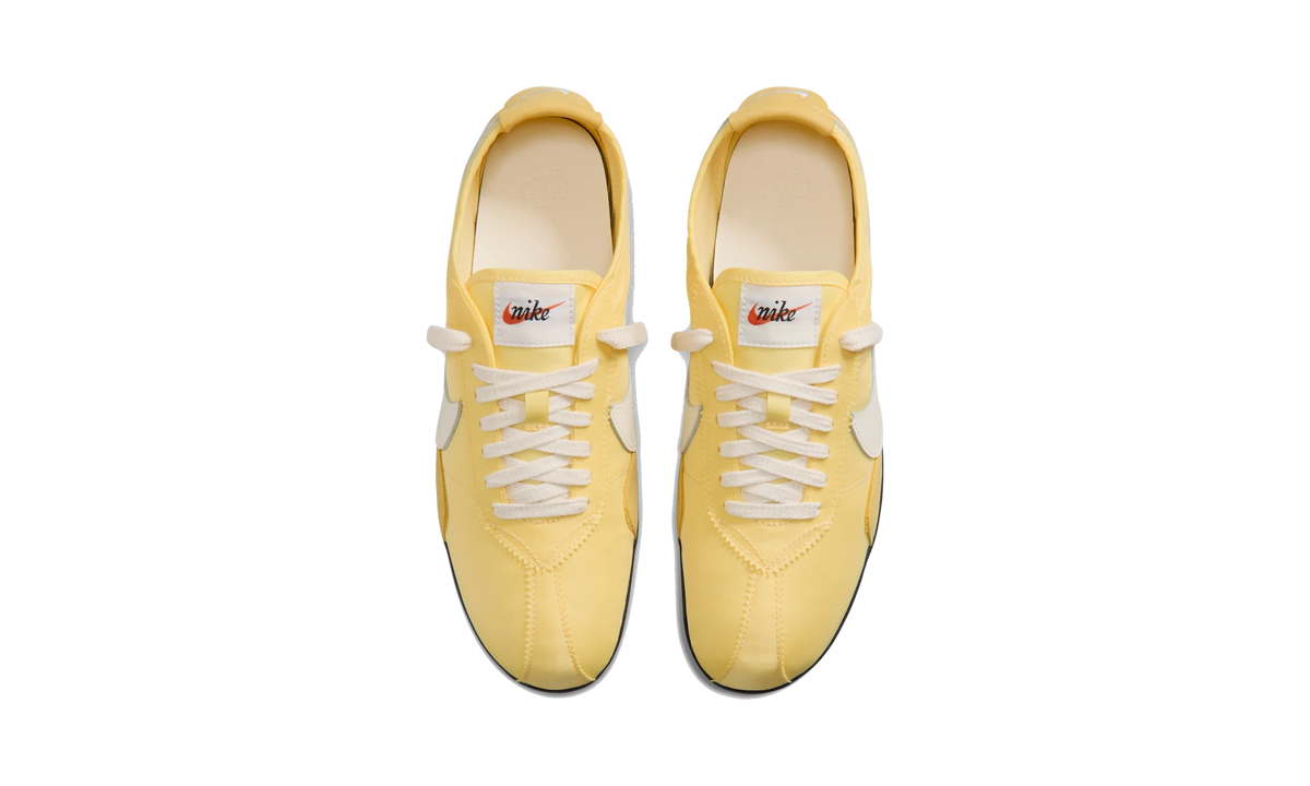 Nike Moon Shoe OG Soft Yellow Black Soft Pearl