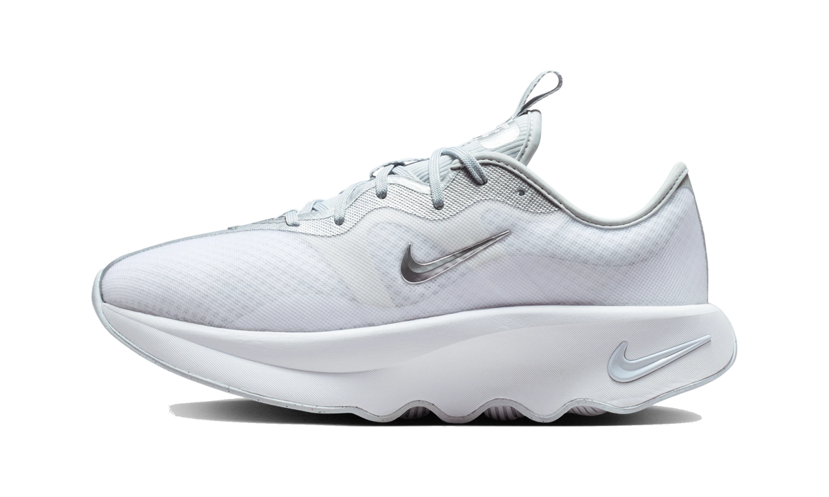 Nike Motiva 2 White Metallic Silver