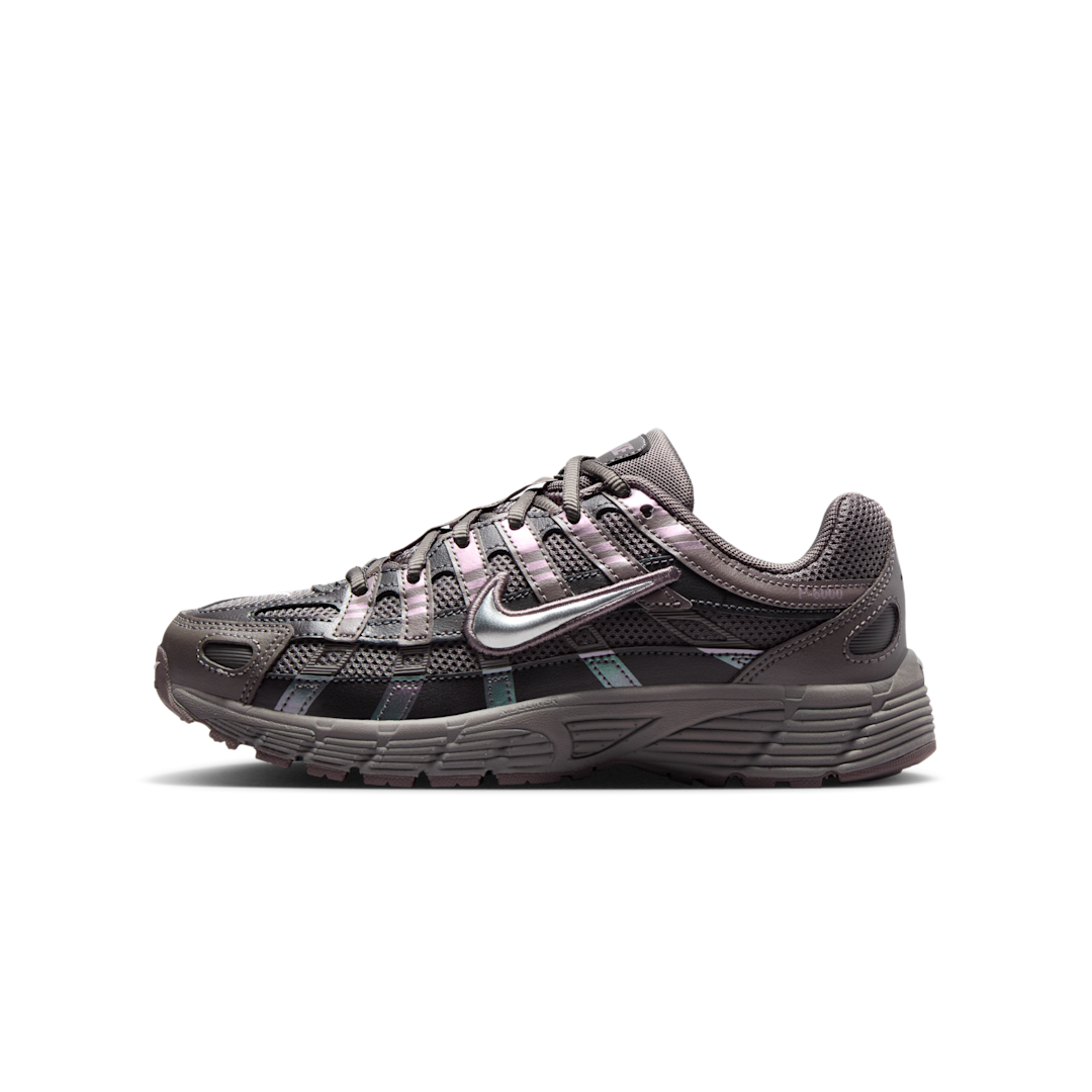 Nike P-6000 Cave Stone, Cave Stone/Medium Ash/Flat Pewter/Metallic Silver (HV5064-200)
