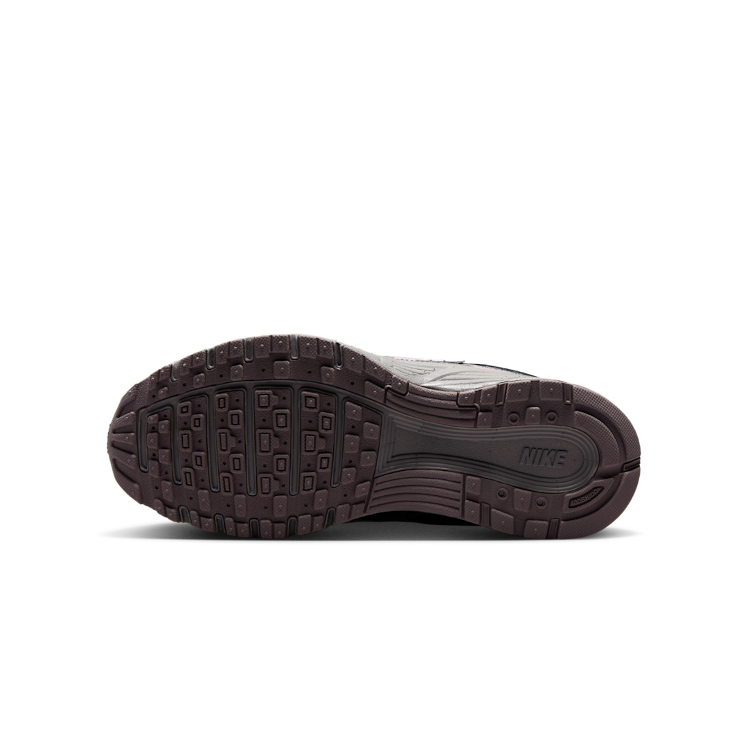 Nike P-6000 Cave Stone, Cave Stone/Medium Ash/Flat Pewter/Metallic Silver (HV5064-200)