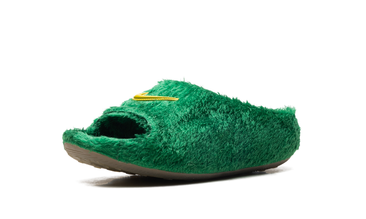 Nike ReactX Rejuven8 Slide .SWOOSH Touch Grass Kelly Green