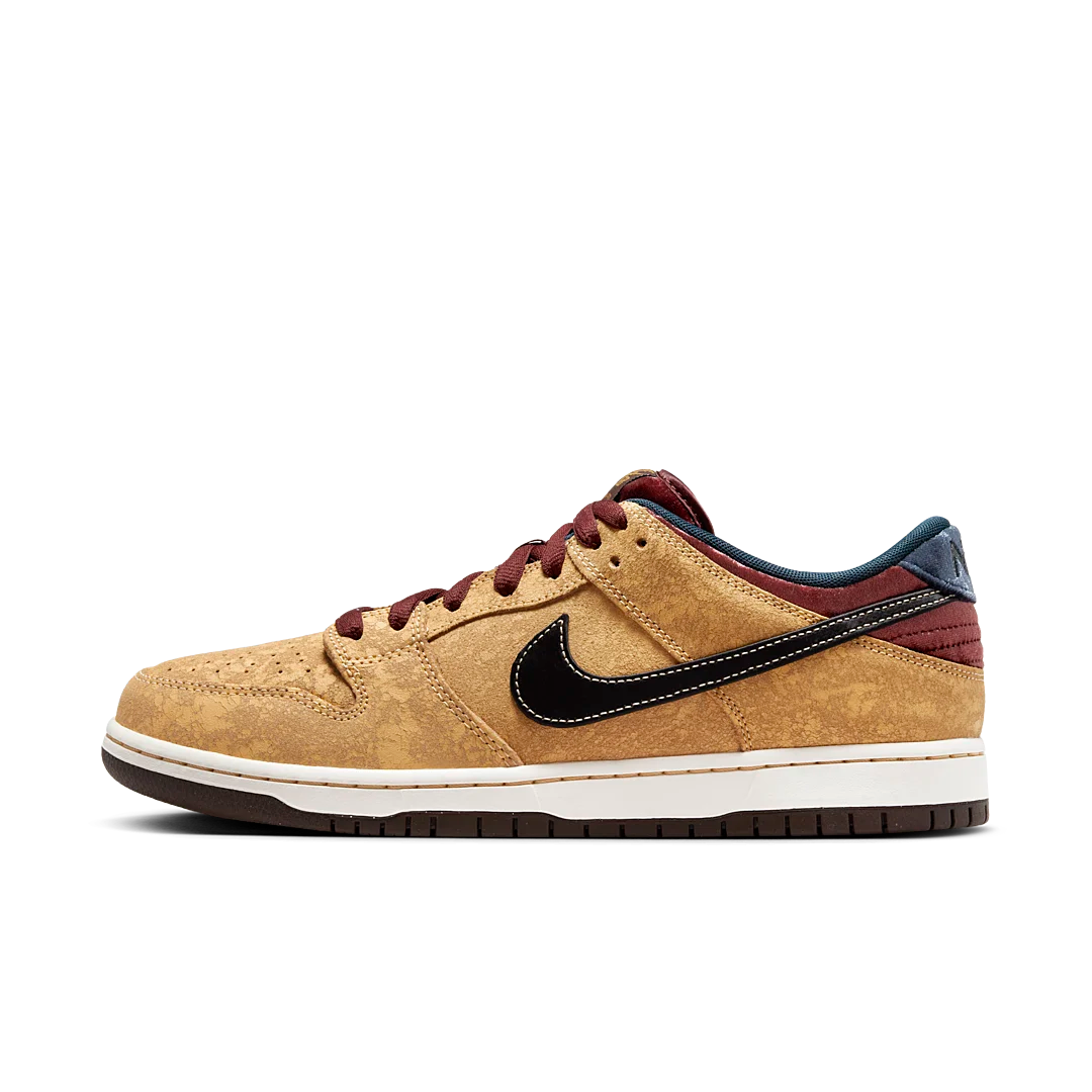 Nike SB Dunk Low City of Cinema, Celestial Gold/Black/Dark Team Red/Armory Navy/Baroque Brown/Gold (FZ1278-200)