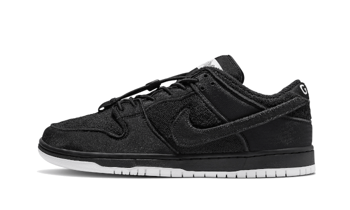 Nike SB Dunk Low Gnarhunters, Black/Black/White (DH7756-010)