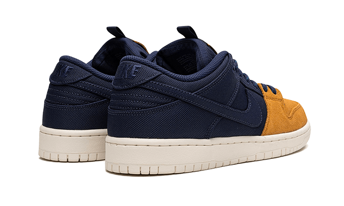 Nike SB Dunk Low Pro PRM 90s Backpack, Midnight Navy/Midnight Navy/Desert Ochre/Sail/Green Abyss/Black (DX6775-400)