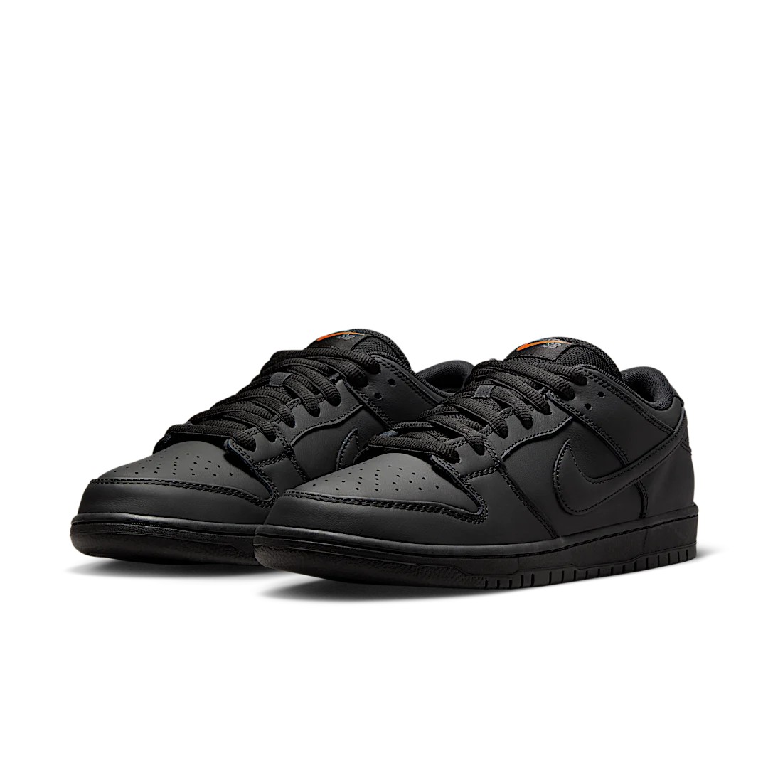 Nike SB Dunk Low Pro Triple Black, Black/Anthracite/Safety Orange (FJ1674-001)