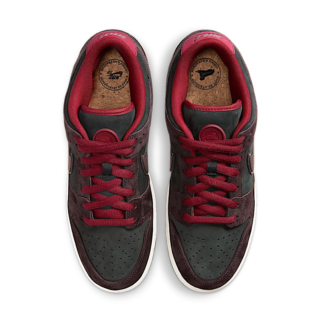 Nike SB Dunk Low Riot Skateshop, Mahogany/Dark Beetroot-Team Red-Sail-Night Maroon (FZ1289-200)