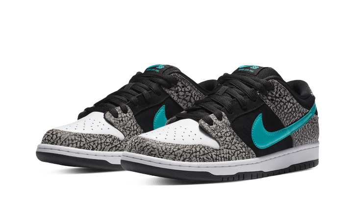 Nike SB Dunk Low atmos Elephant, Medium Grey/Black-White-Clear Jade (BQ6817-009)