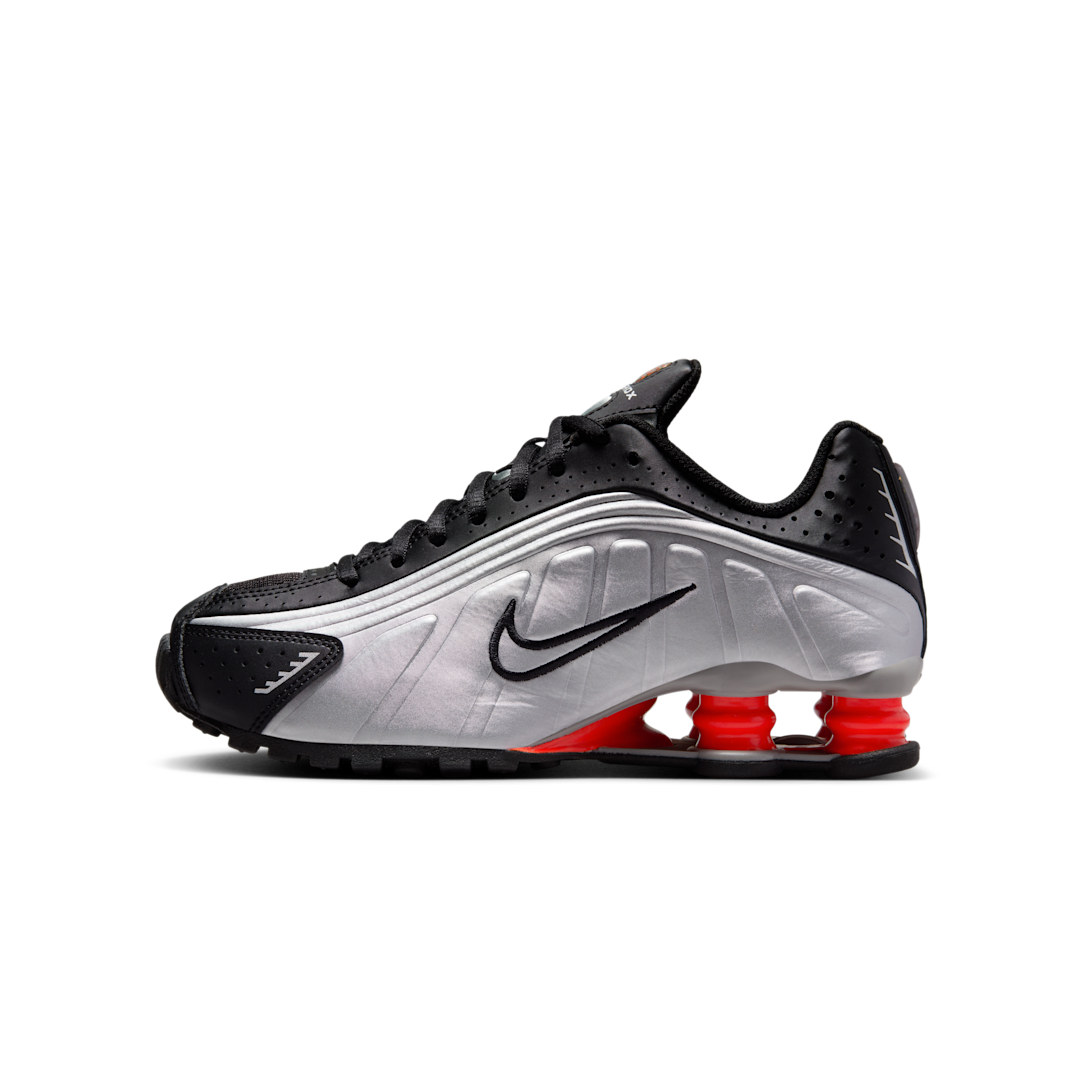 Nike Shox R4 Metallic Silver Black Picante Red, Metallic Silver/Black/Picante Red/Metallic Silver (CW2626-005)