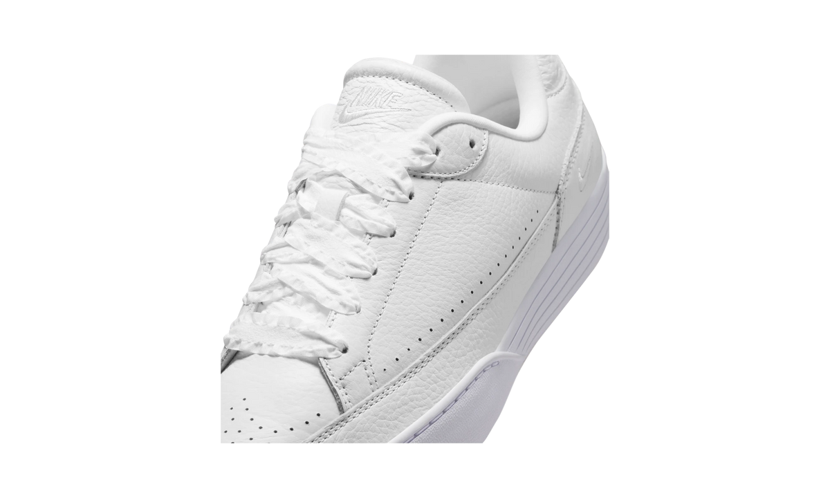 Nike Tennis Centre White