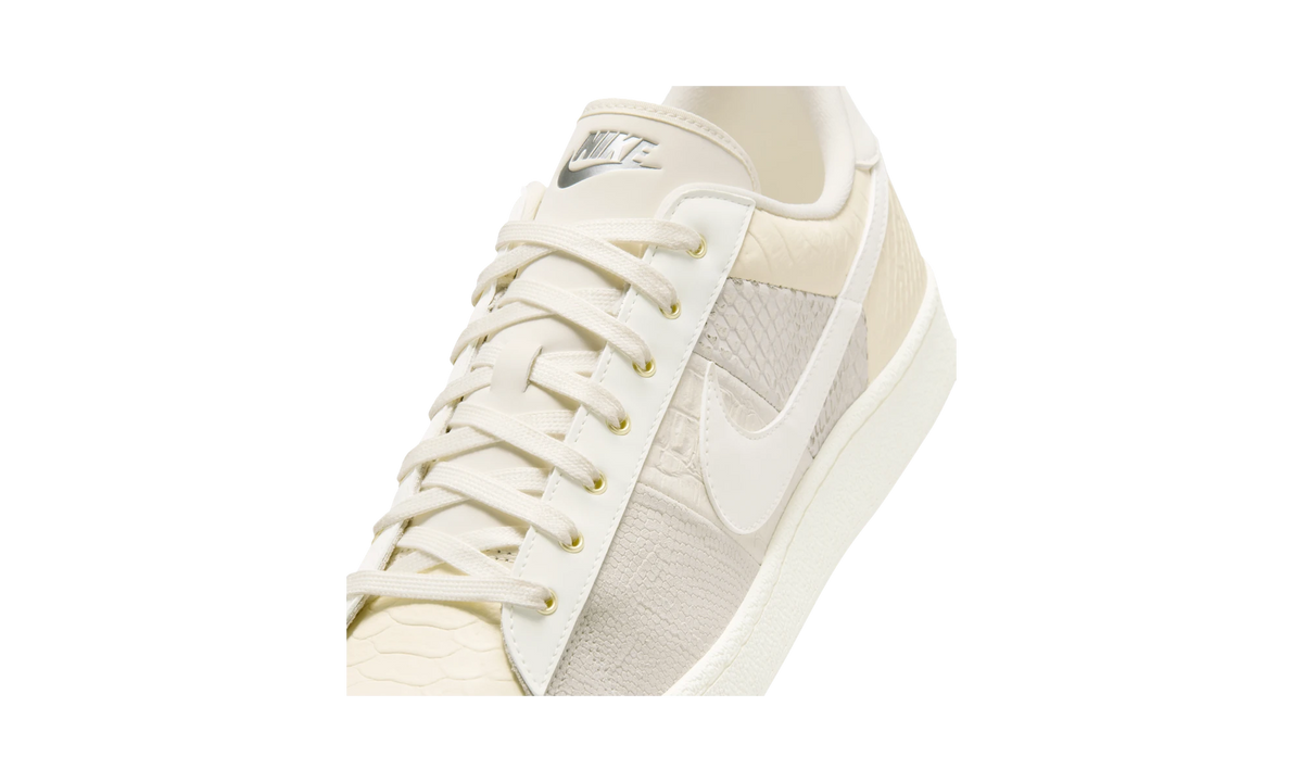 Nike Tennis Classic CS PRM WTCH BND Pale Ivory