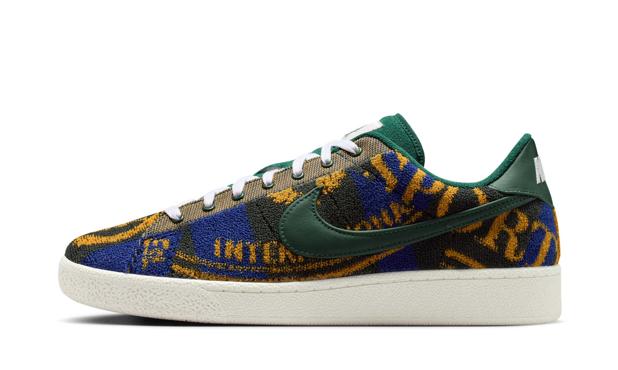 Nike Tennis Classic Premium Fir White Sail