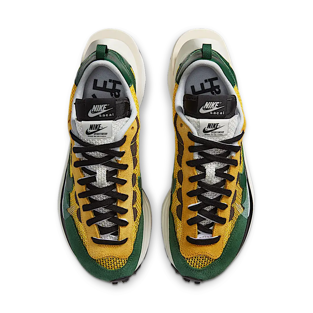 Nike Vaporwaffle sacai Tour Yellow Stadium Green, Tour Yellow/Stadium Green-Sail (CV1363-700)