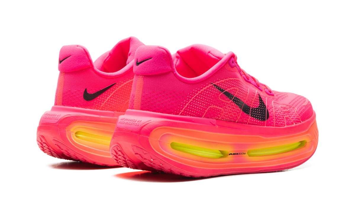 Nike Vomero Premium Hyper Pink