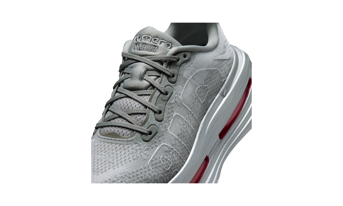 Nike Vomero Premium QS Fleur De-Lis Geyser Grey